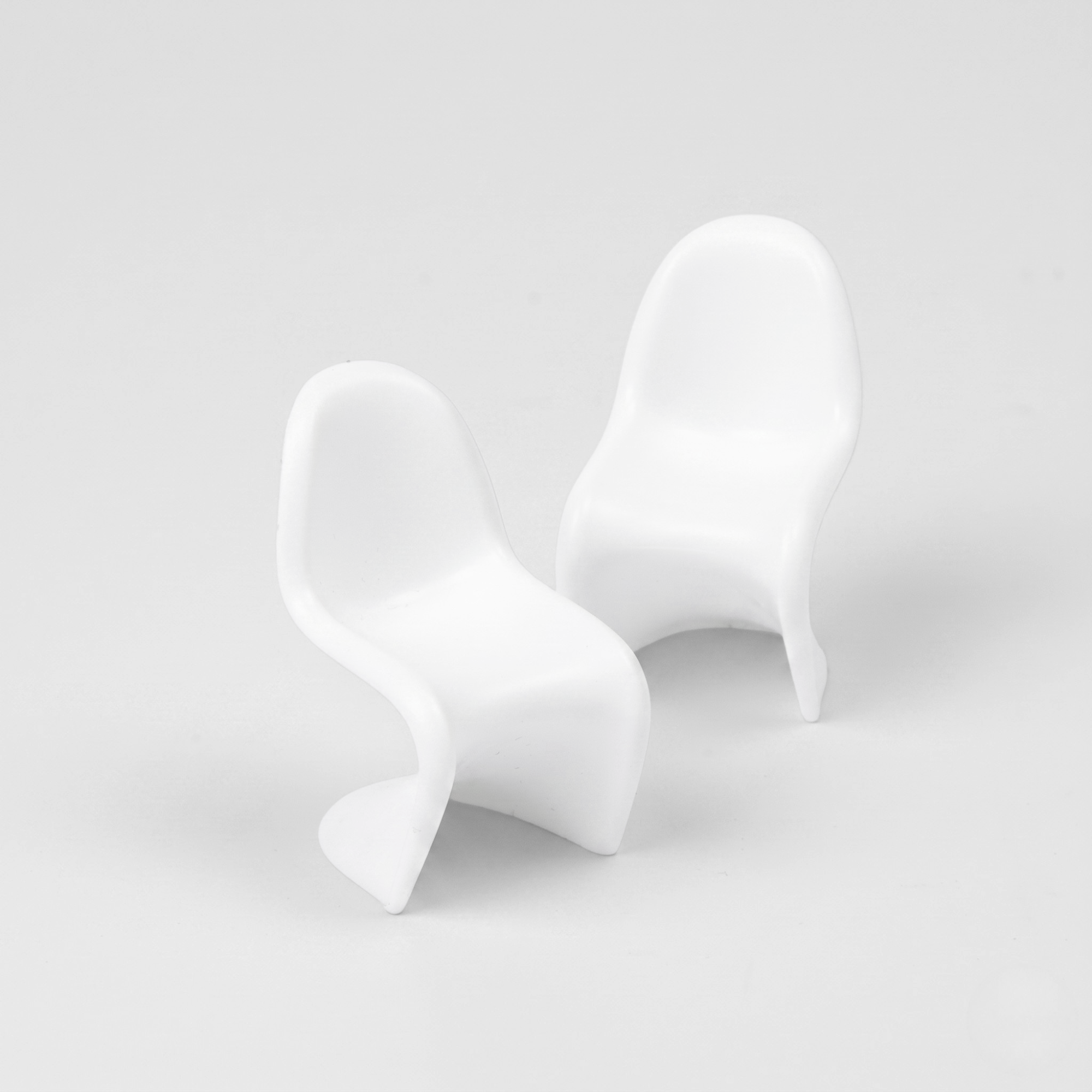 Panton Chairs, White, 1:87 HO Scale (8 pcs)