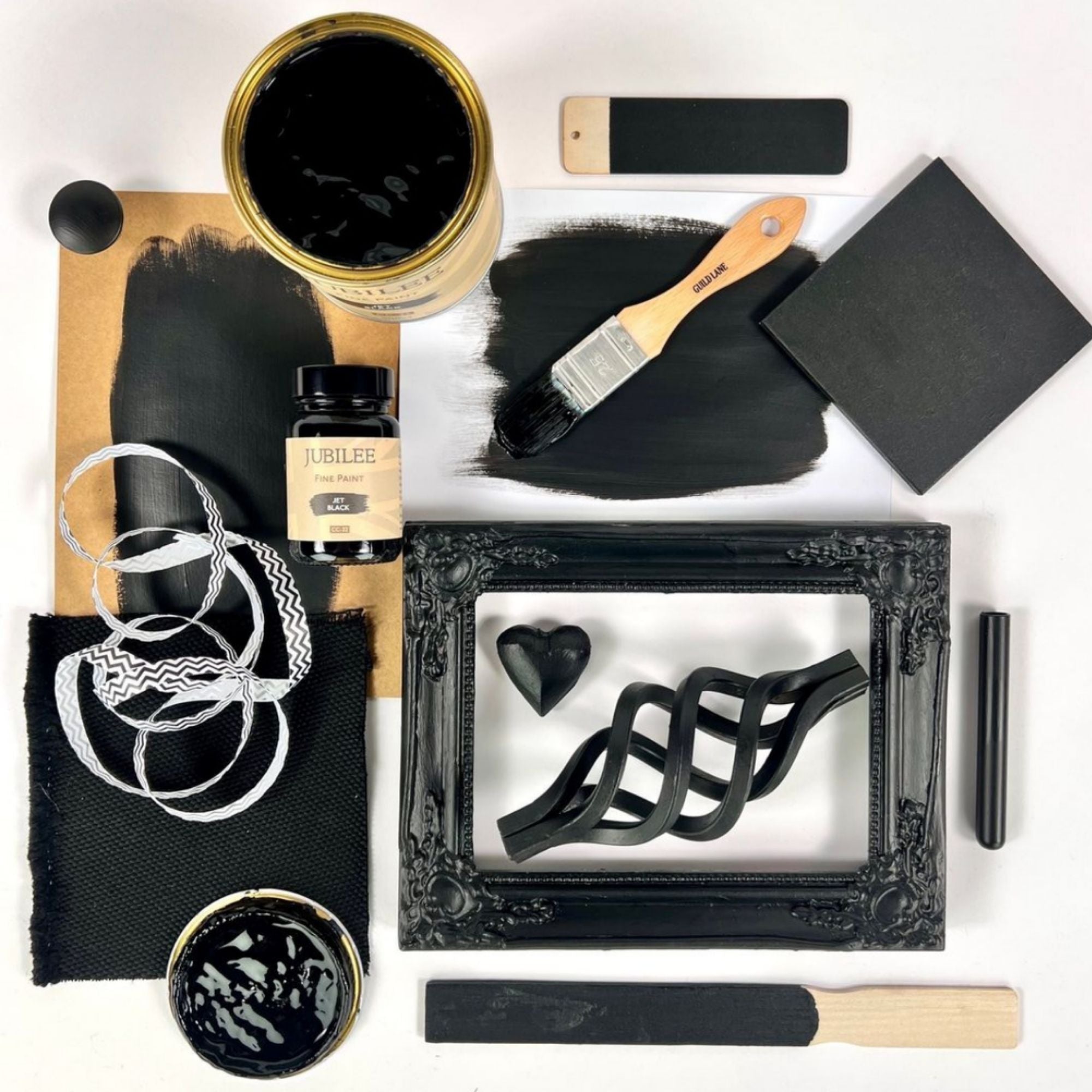 002-flatlay-jet_black.jpg