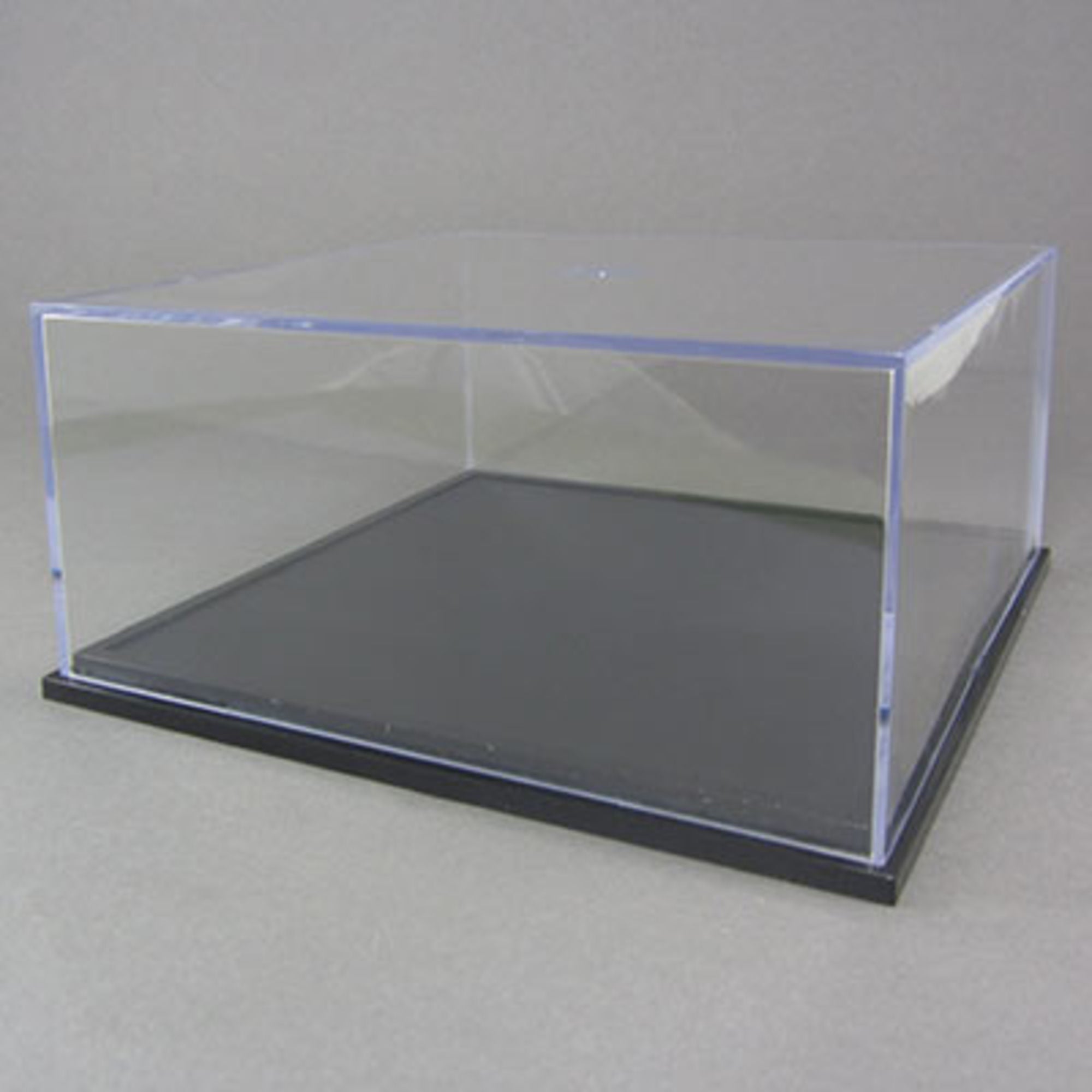 4DXDC00000-2 Display Case 70h x 170w x 170d