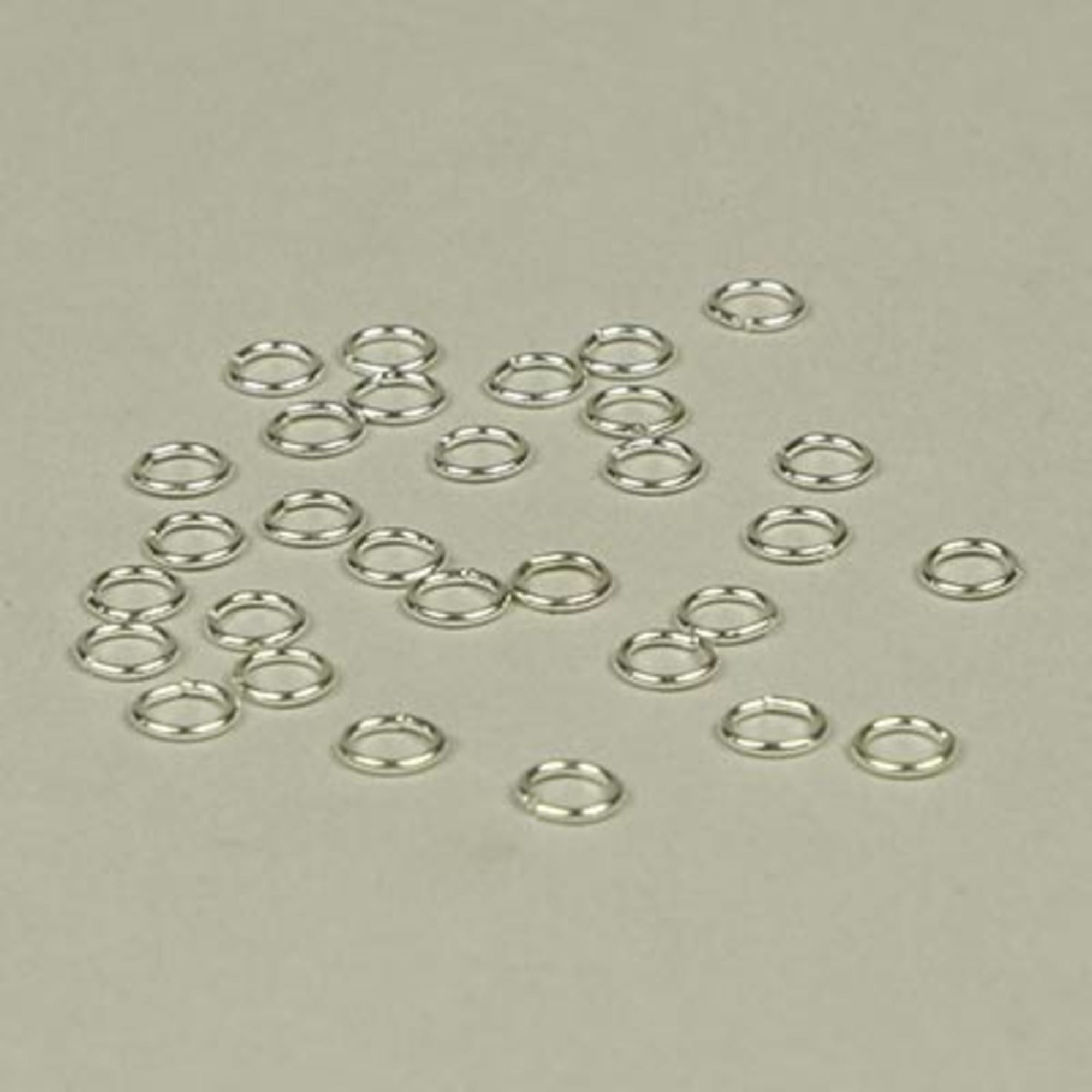 4DXGD00007 [file:4DXGD00007-1.jpg] Jump Rings Silver Effect (30 pcs)