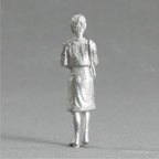4DXMF10624-2 [file:4DXMF10624-2.jpg] 1:50 Smart Female With Bag