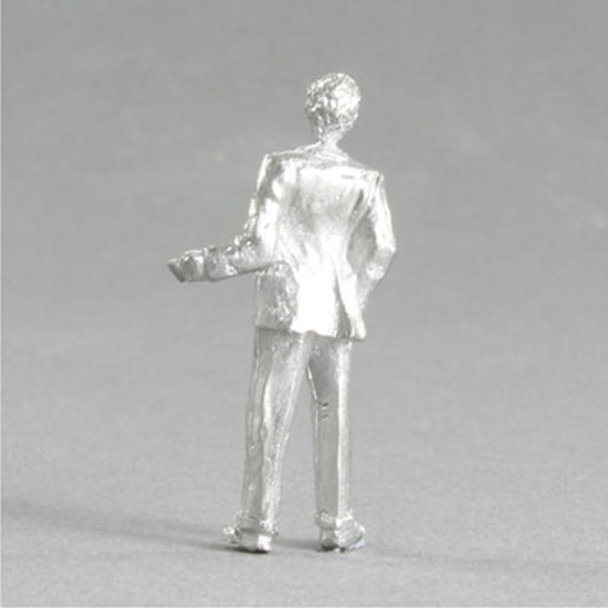 4DXMF10642-2 [file:4DXMF10642-2.jpg] 1:50 Smart Male With Raised Left Hand