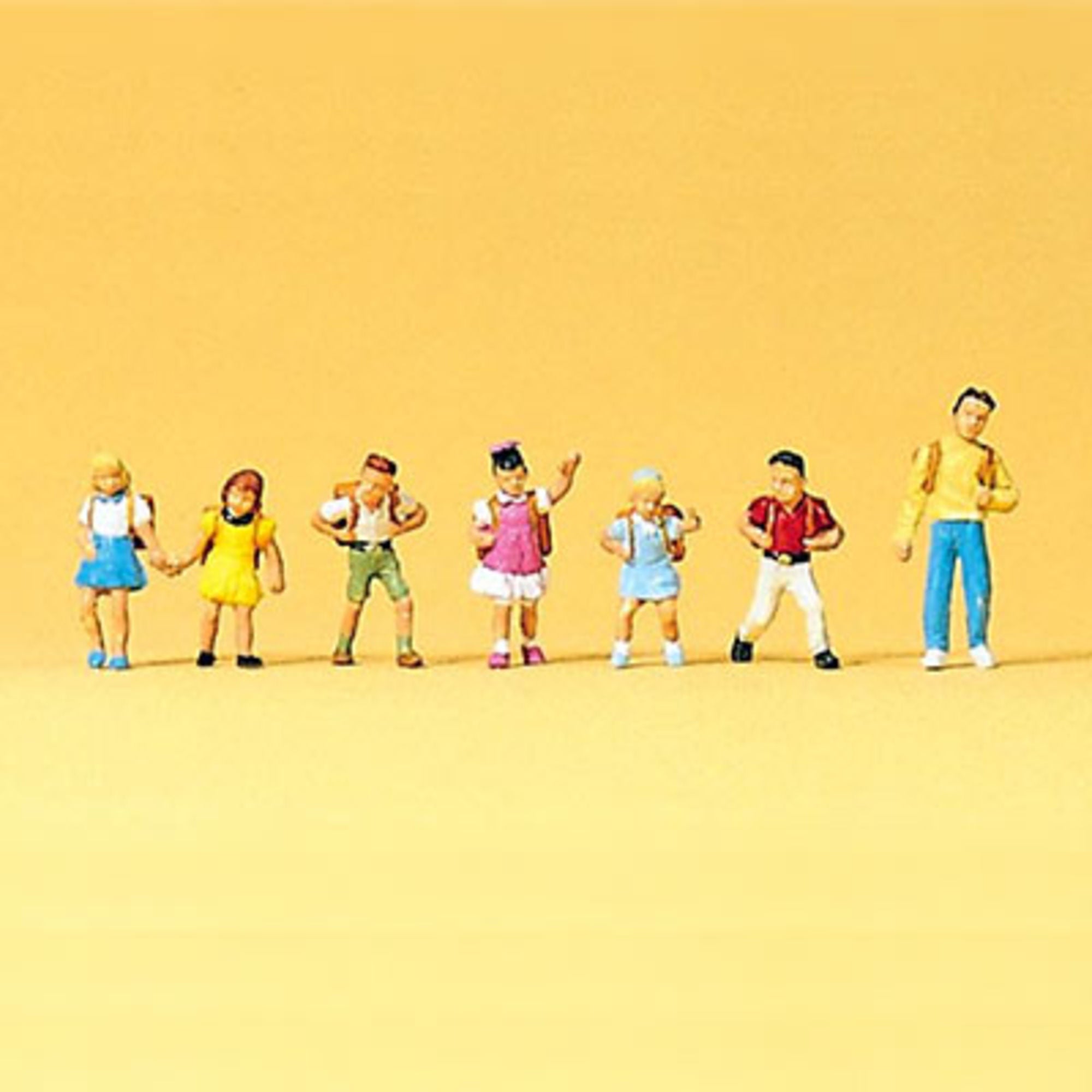 4DXMF10823-1 [file:4DXMF10823-1.jpg] 1:87 Figures School Children Painted (7 pcs)