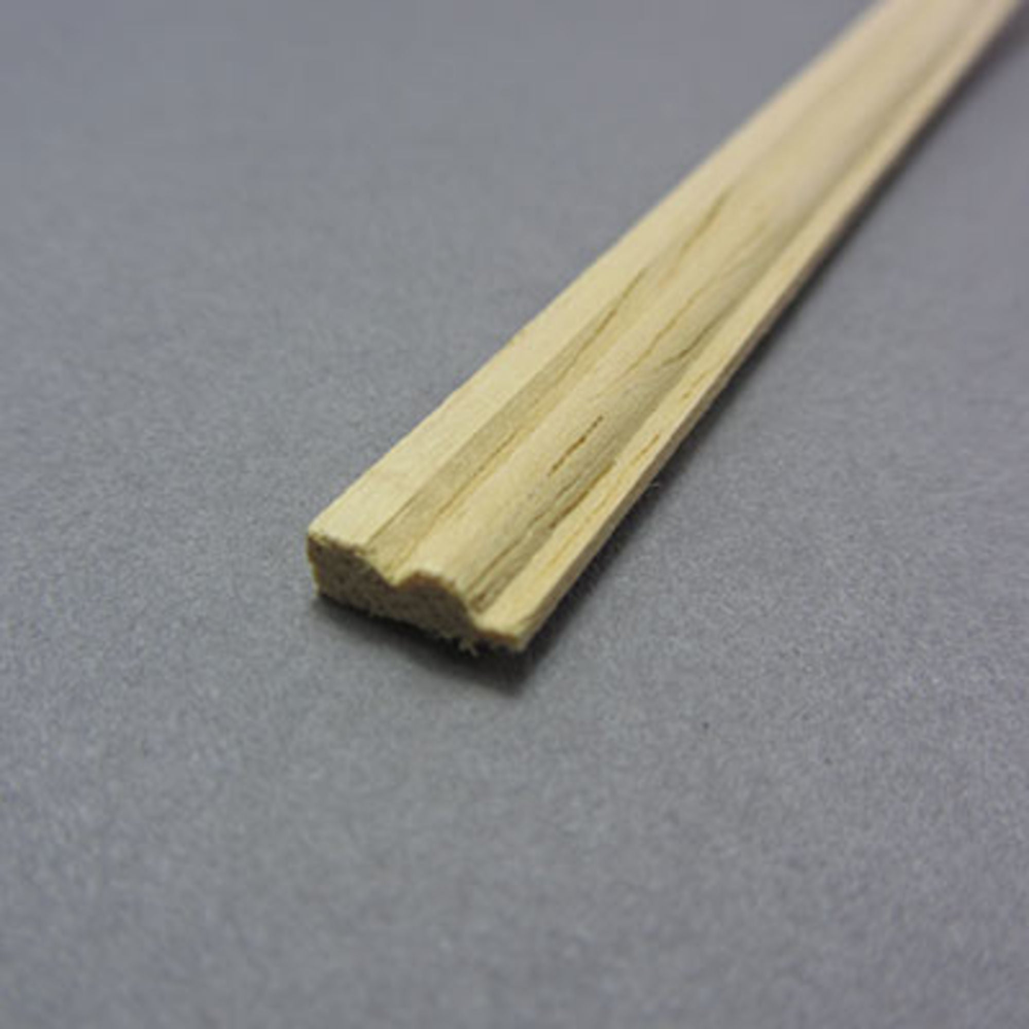 4DXMM00122-1 1:12 Moulding - Architrave