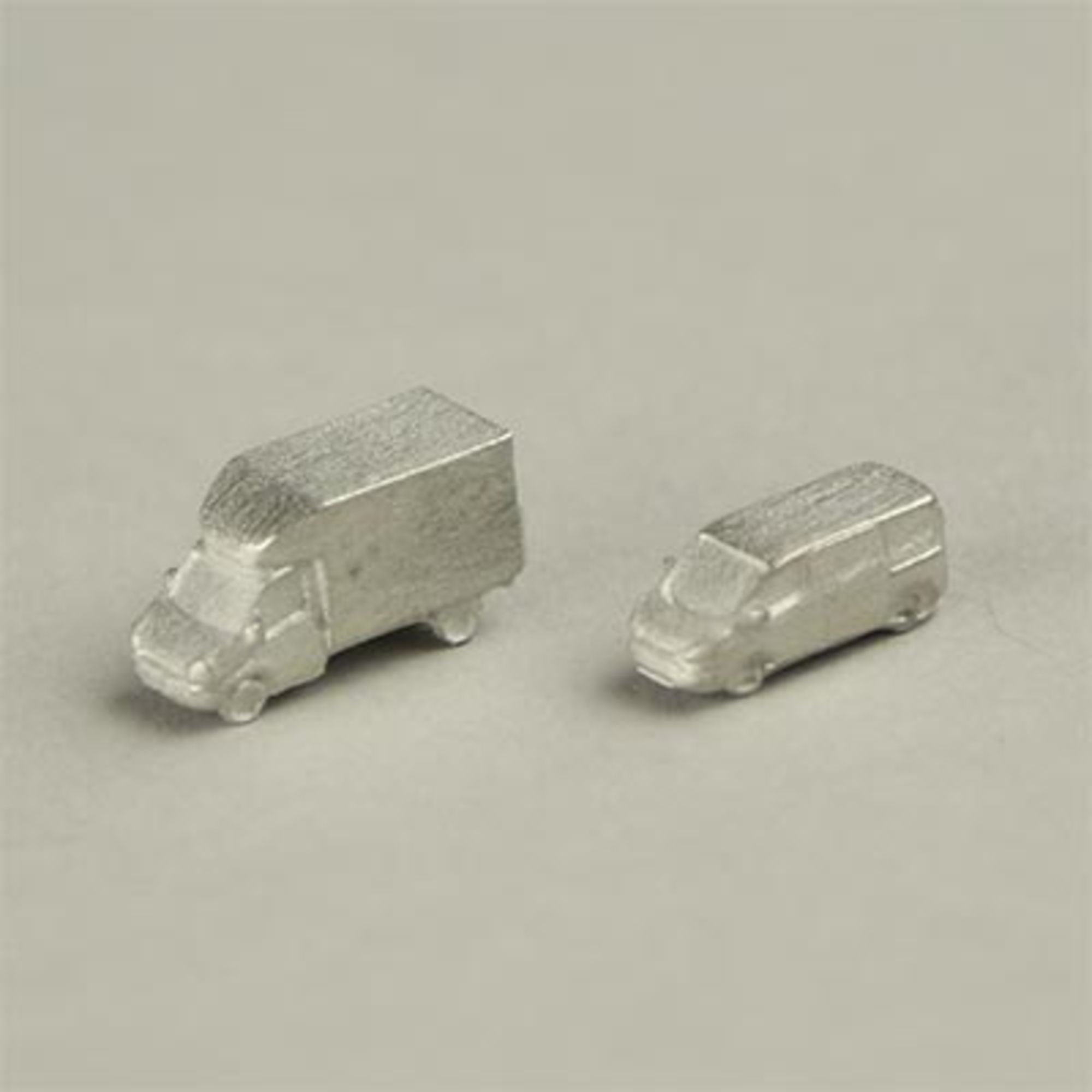 4DXMV14010-1 1:400 Light Vans Unpainted (2 pcs)