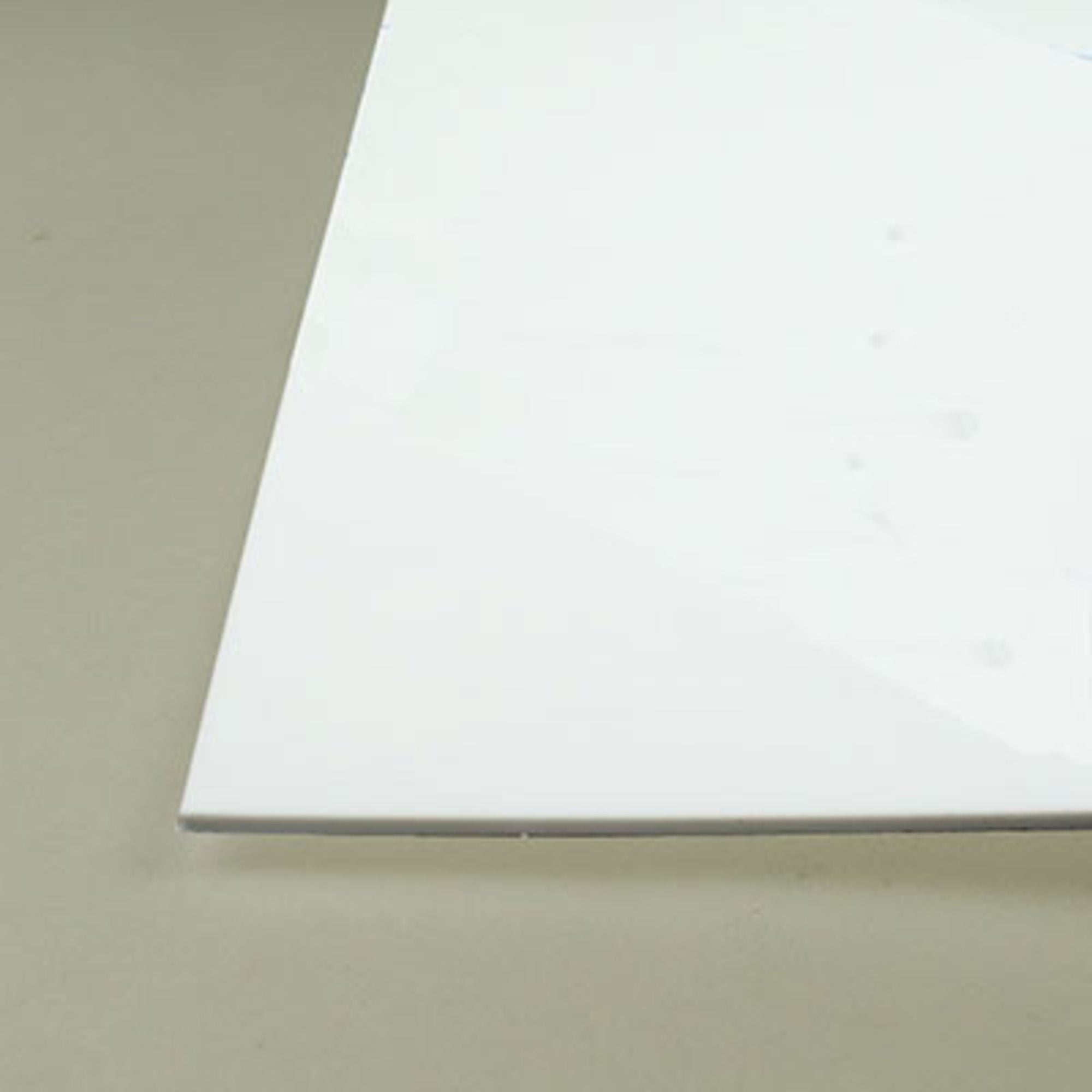 4DXRS10090 [file:4DXRS10090-1.jpg] Acrylic White 3.0 x 500 x 505mm