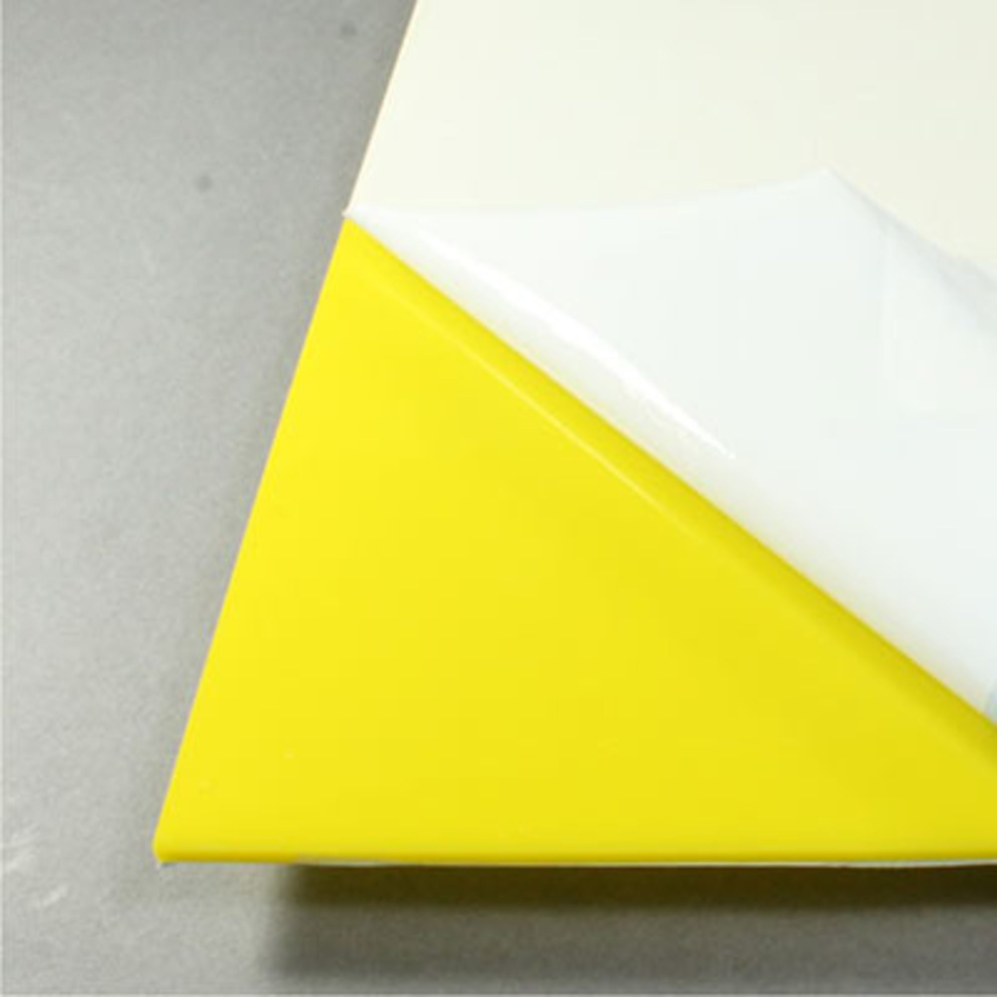 4DXRS30008 Acrylic Solid Colours 3.0  500  505mm - Yellow