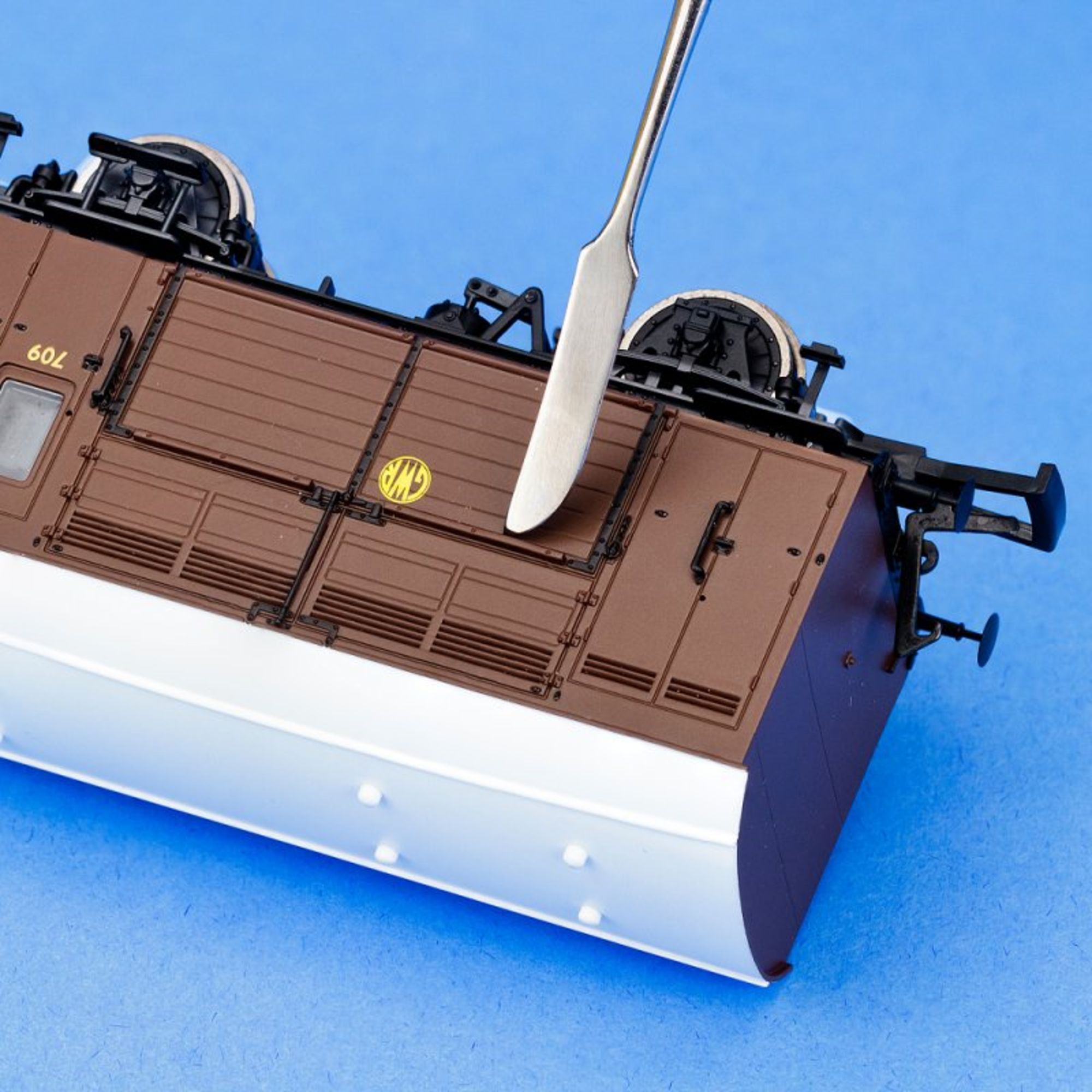 4DXTC00027-4 Carver, Double Ended