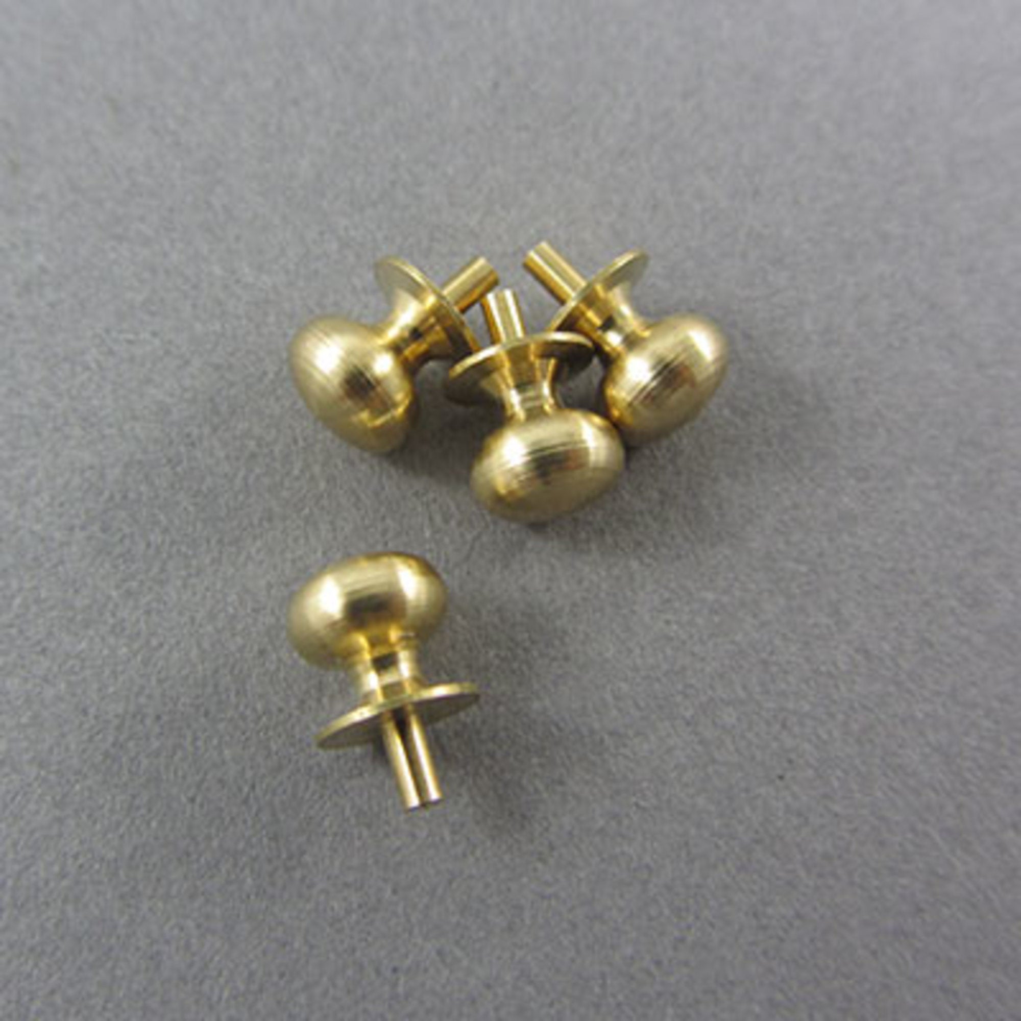 Brass knob 6.4mm (4 pcs)