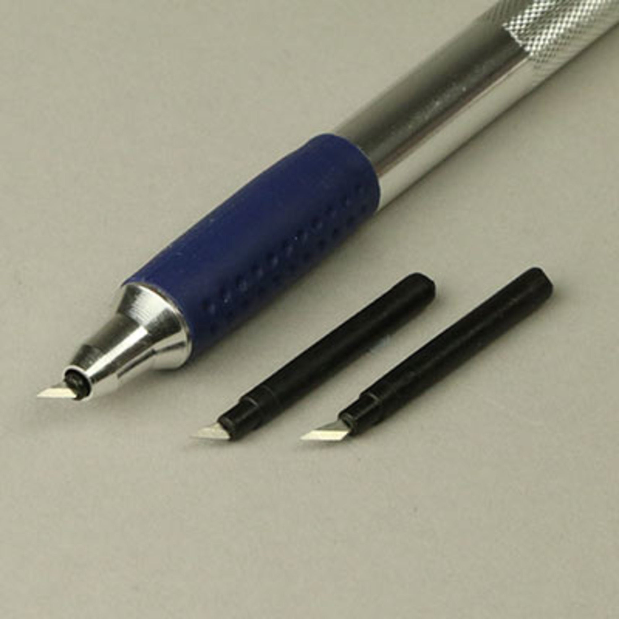 Knife, swivel craft & 2 blades