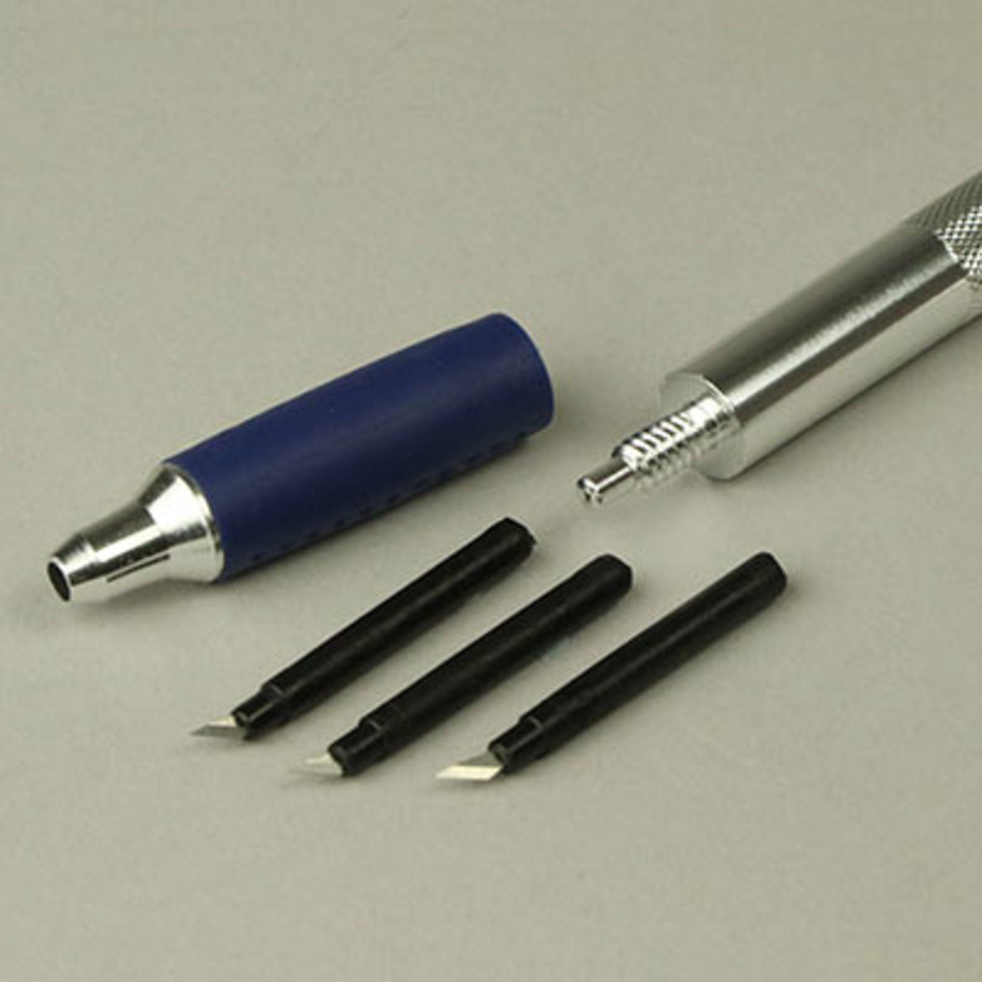 Knife, swivel craft & 2 blades