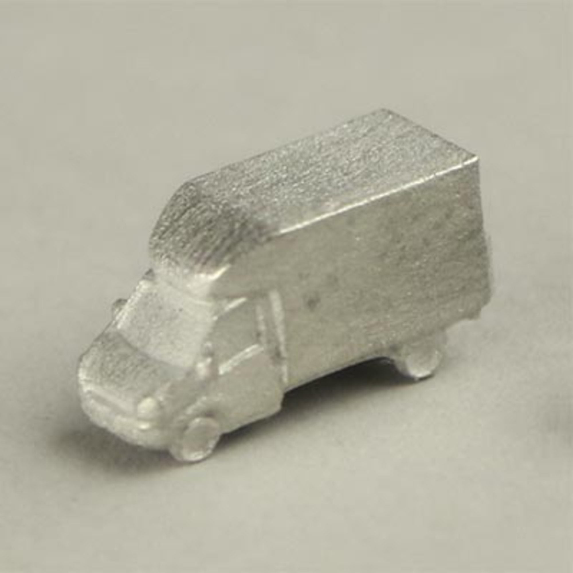 1:400 light vans (2 pcs) unpainted