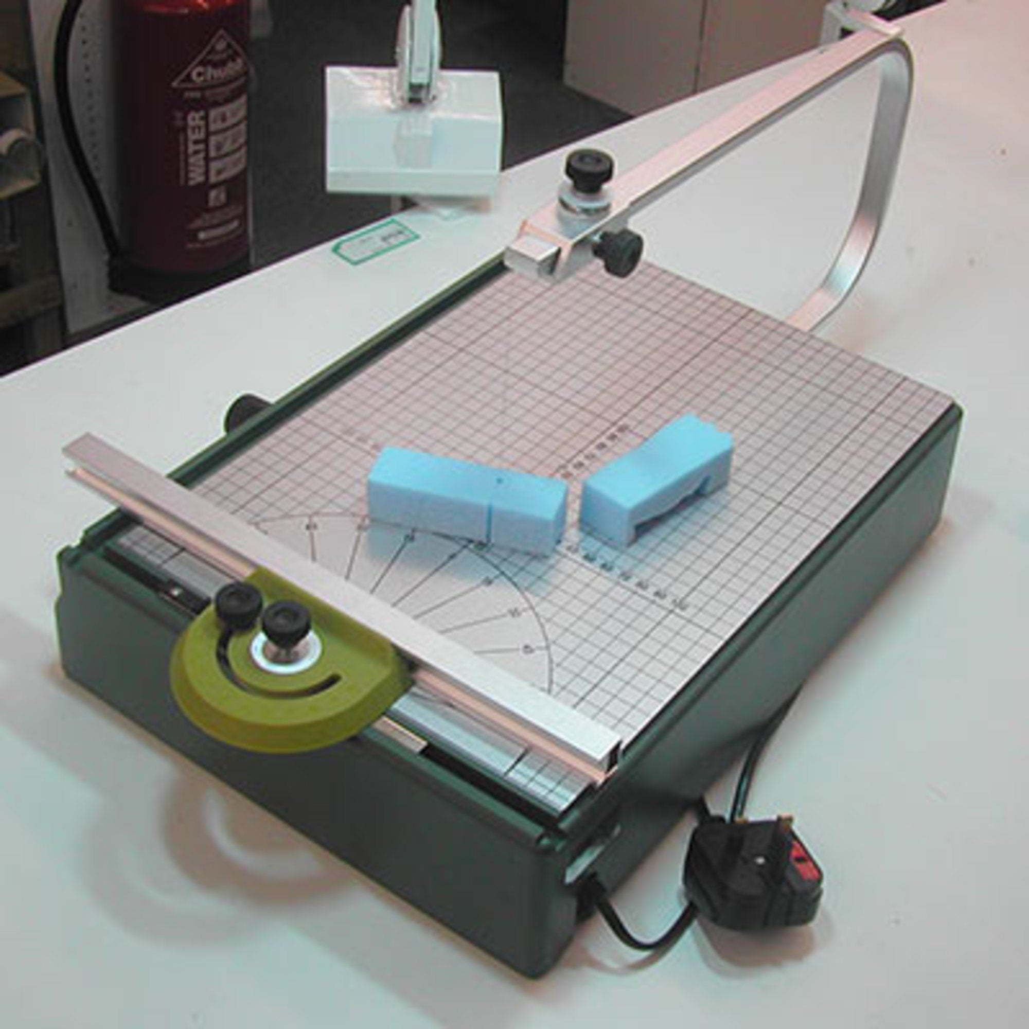 Hot wire cutter tabletop model (A)