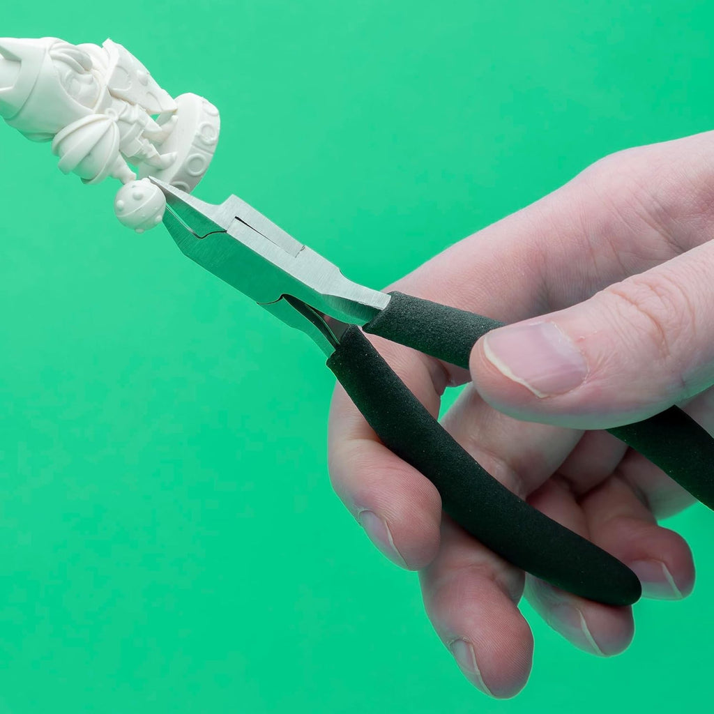 Precision angled cutter