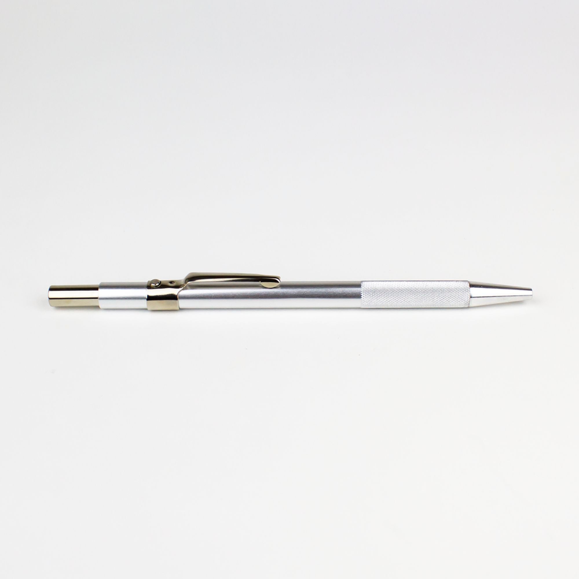 EXL16048-4 [file:EXL16048-4.jpg] Deluxe Retractable Knife with Clip