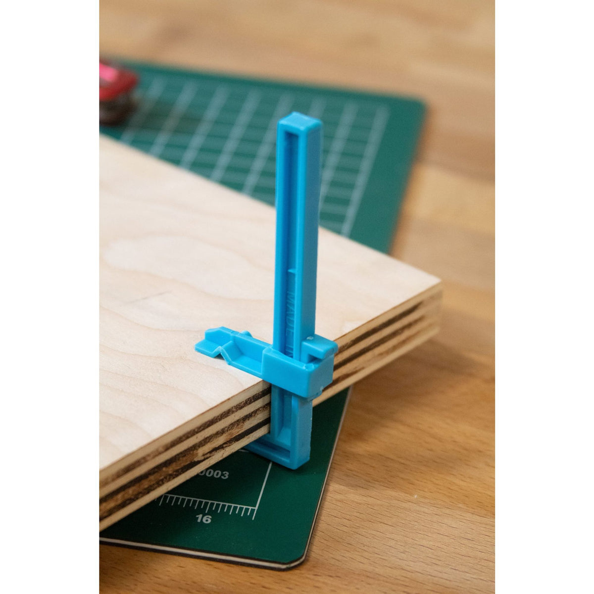 Adjustable Plastic Clamp 3in (Carded)