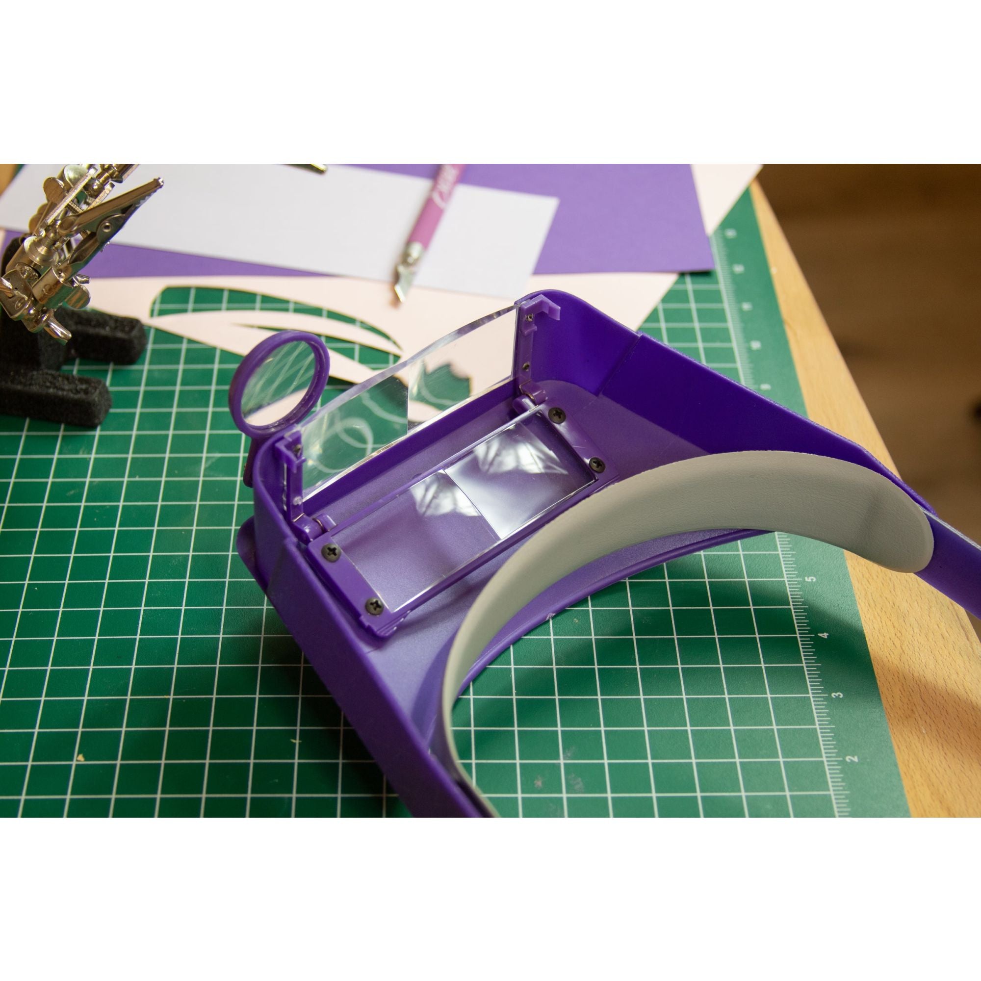 EXL70020-3 [file:EXL70020-3.jpg] MagniVisor Deluxe Head-Worn Magnifier