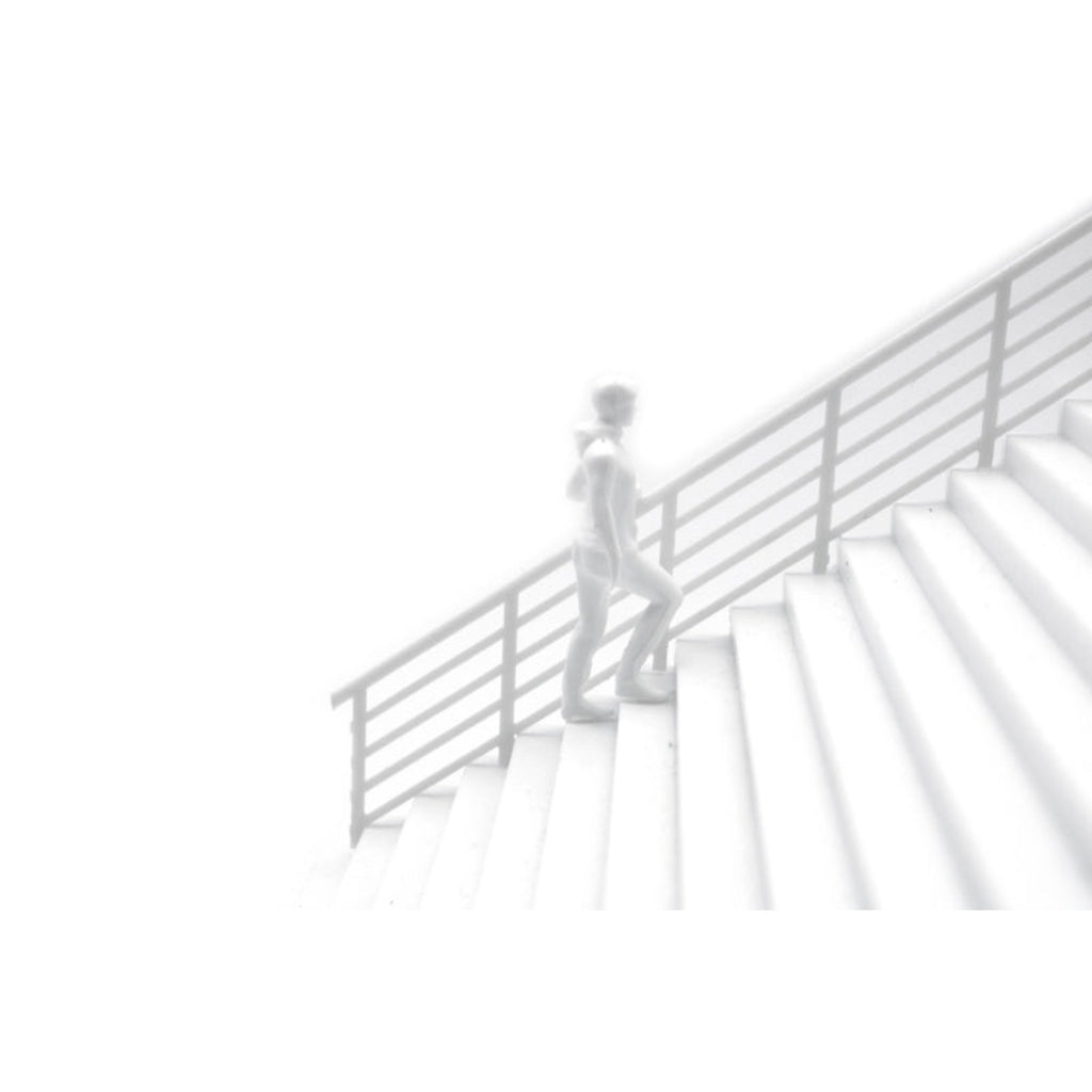 SCZ02-50211-18-4 Hermoli Walking Figures White 1:50 9 Types H = 36mm (18 pcs)