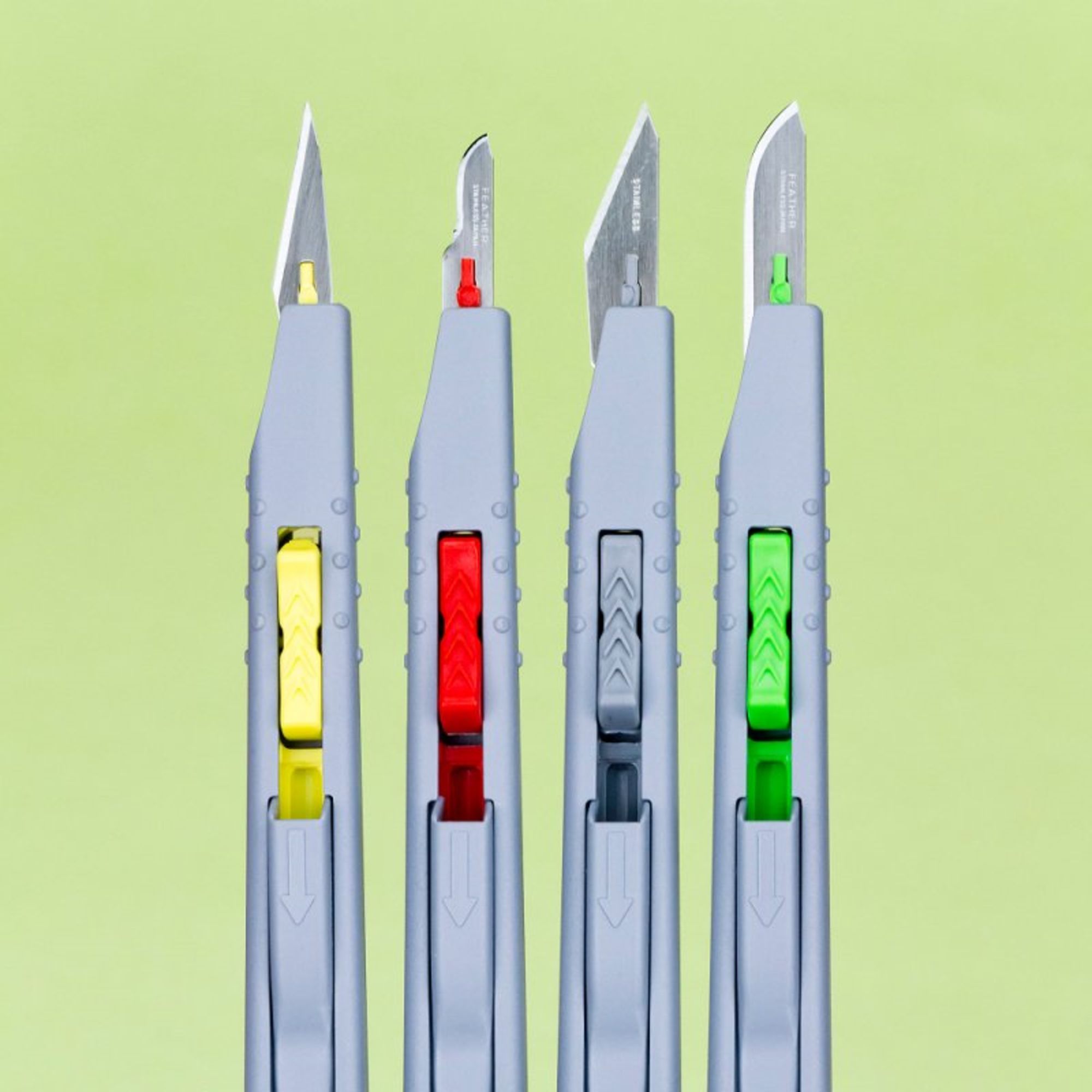 SHSPKN3216-S-2 [file:SHSPKN3216-S-2.jpg] Retractable Safety Knife Set (4 pcs) (Pkn3216/S)