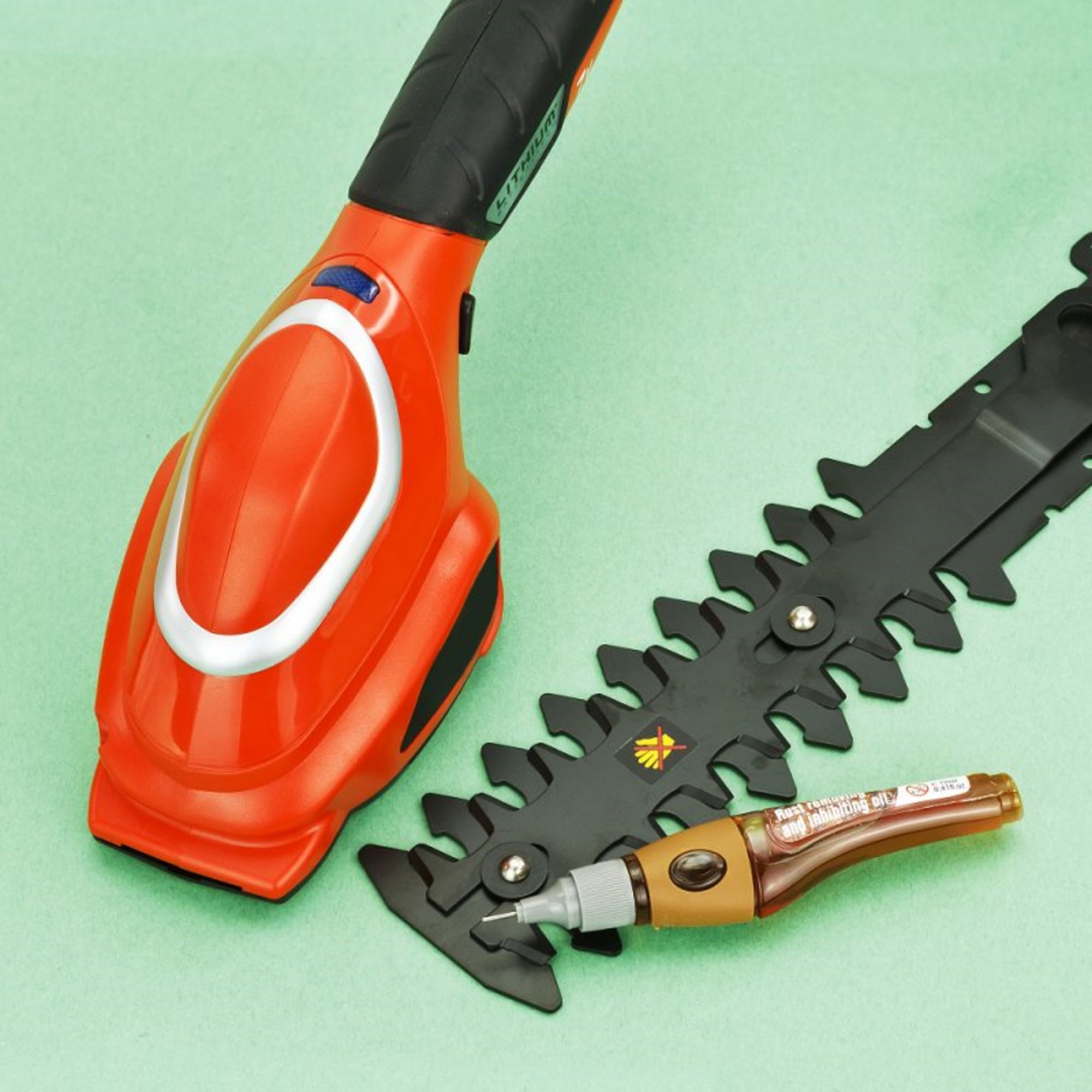 SHSPOL1203-2 [file:SHSPOL1203-2.jpg] Rust Removing & Inhibiting Lubricator Pol1203