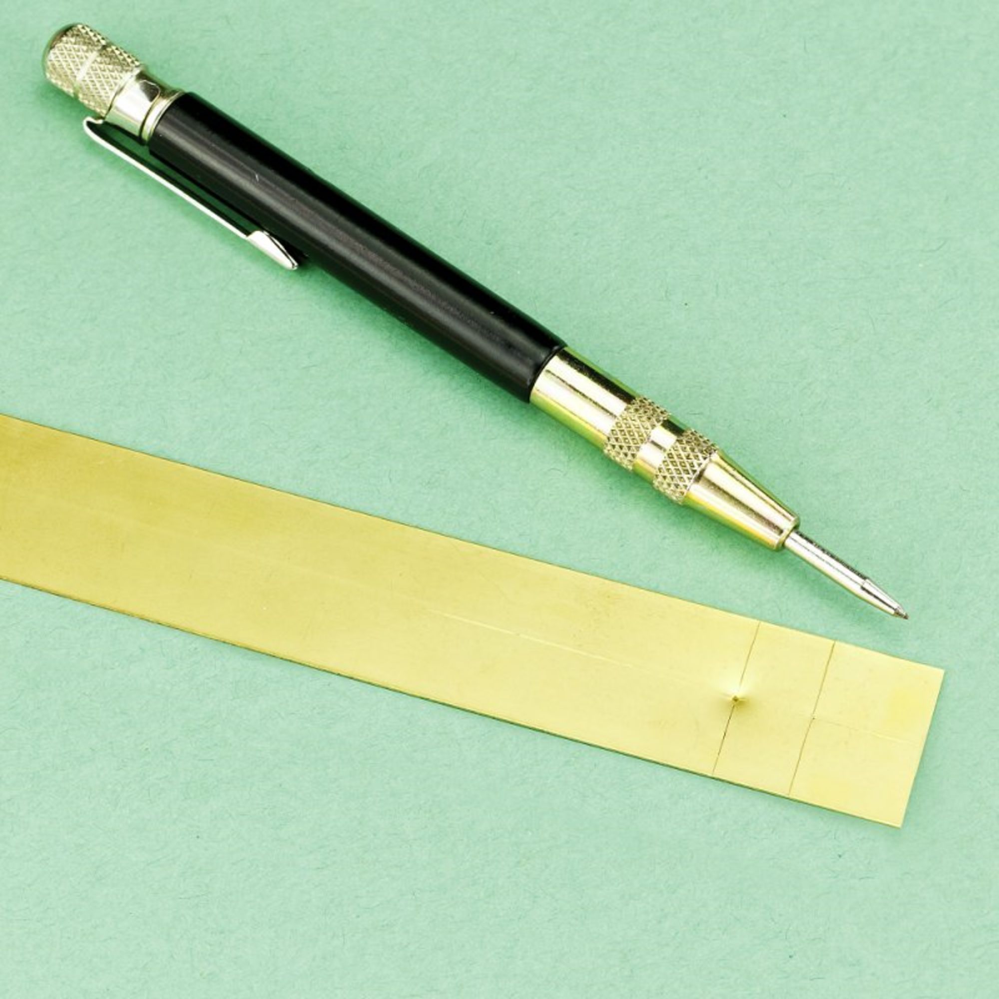 SHSPSB0206-G-4 [file:SHSPSB0206-G-4.jpg] Punch N'scribe Auto Centre Punch (PSB0206/g)