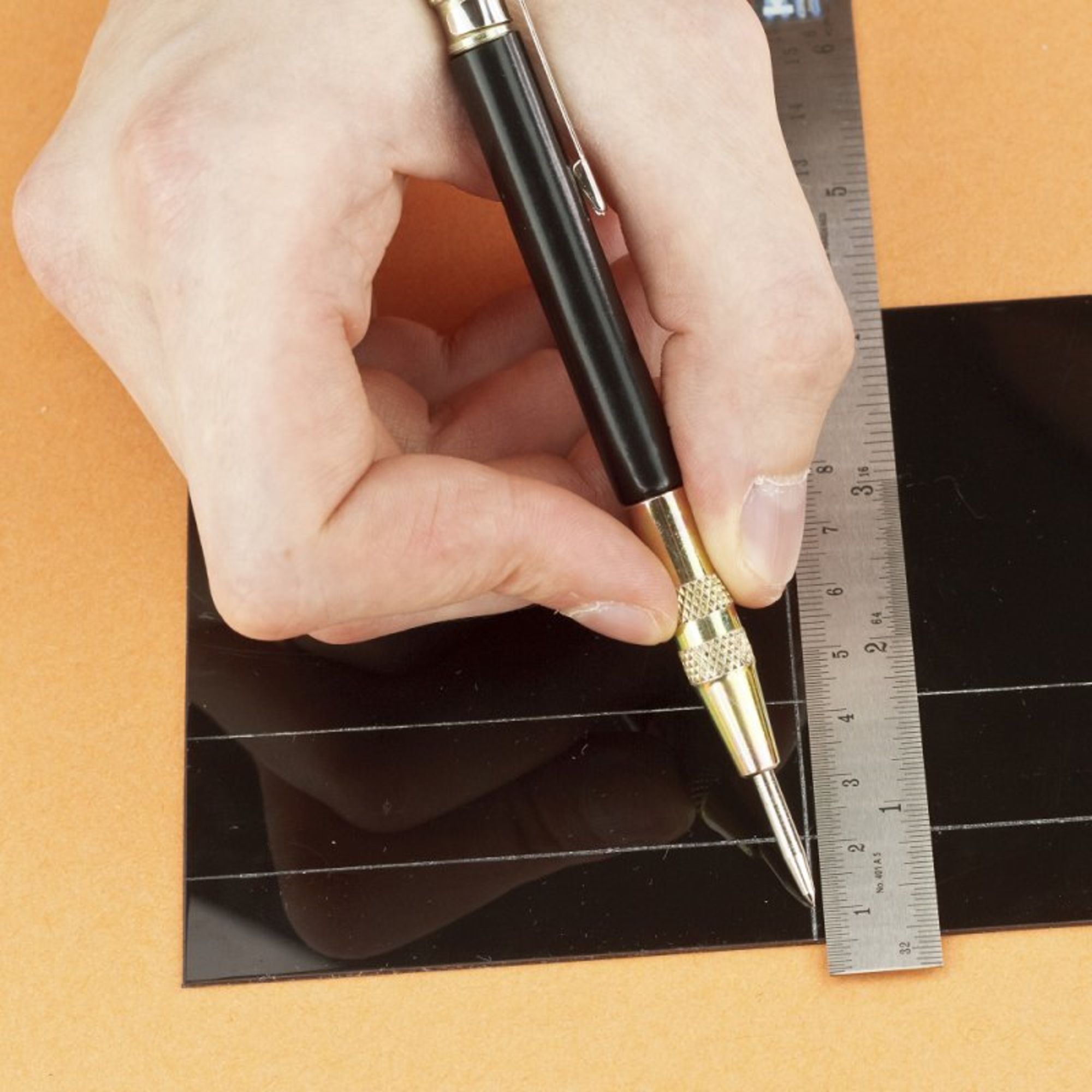 SHSPSB0206-G-6 [file:SHSPSB0206-G-6.jpg] Punch N'scribe Auto Centre Punch (PSB0206/g)