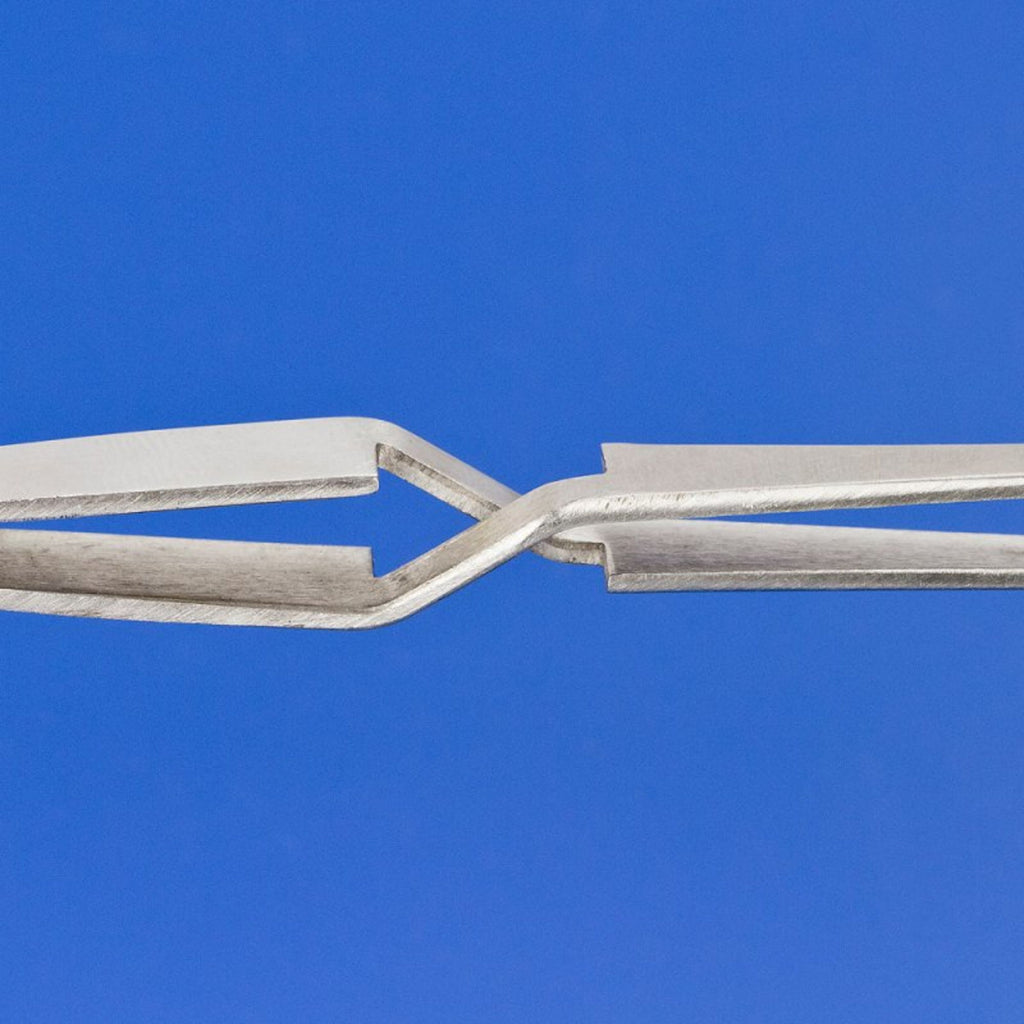 SHSPTW1126-2 [file:SHSPTW1126-2.jpg] Straight Tip Reverse Action Blunt End Tweezers (160mm) (PTW1126)