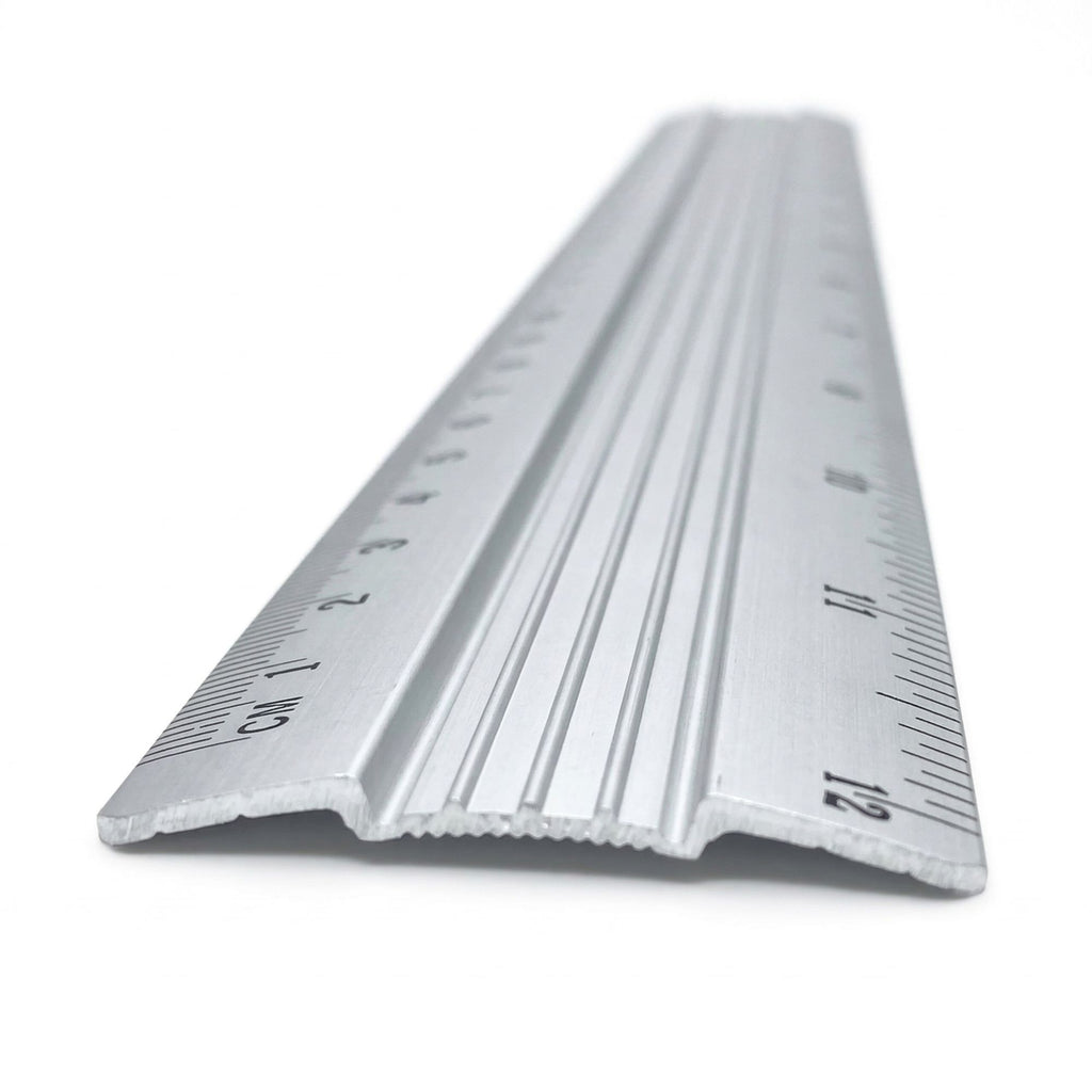 SWHDAR30-1 [file:SWHDAR30-1.jpg] Aluminium Ruler 30cm with Centre Ridge (cm/in)