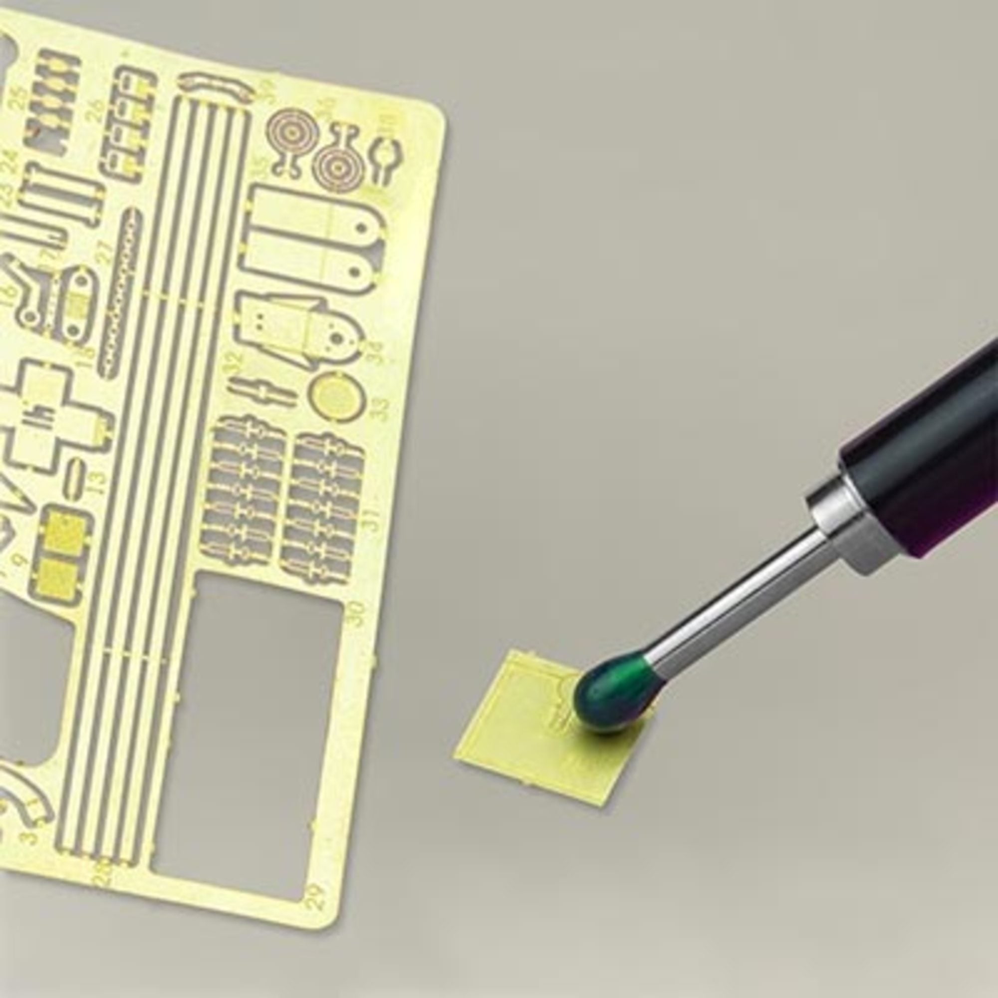 Pick & Place tool: double-ended