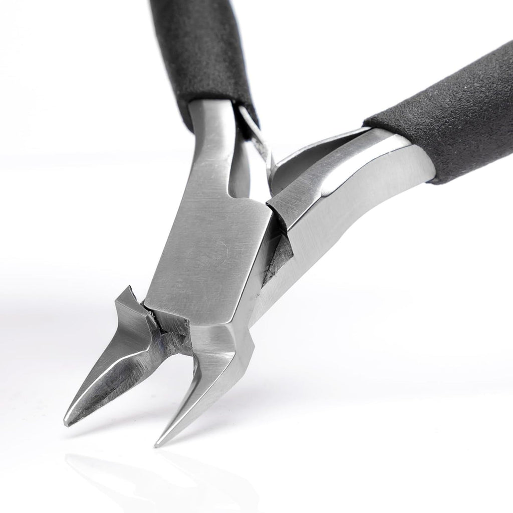 Precision angled cutter