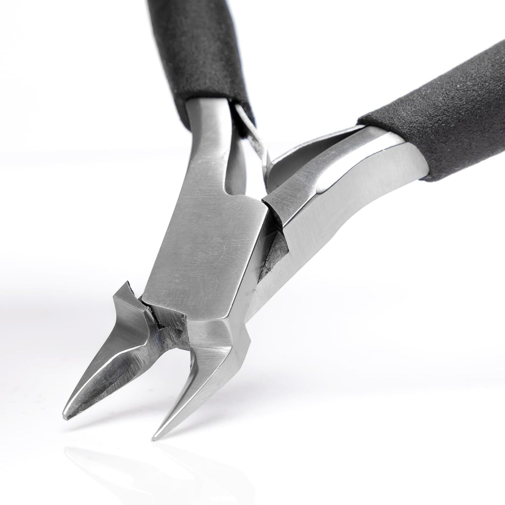 Precision angled cutter