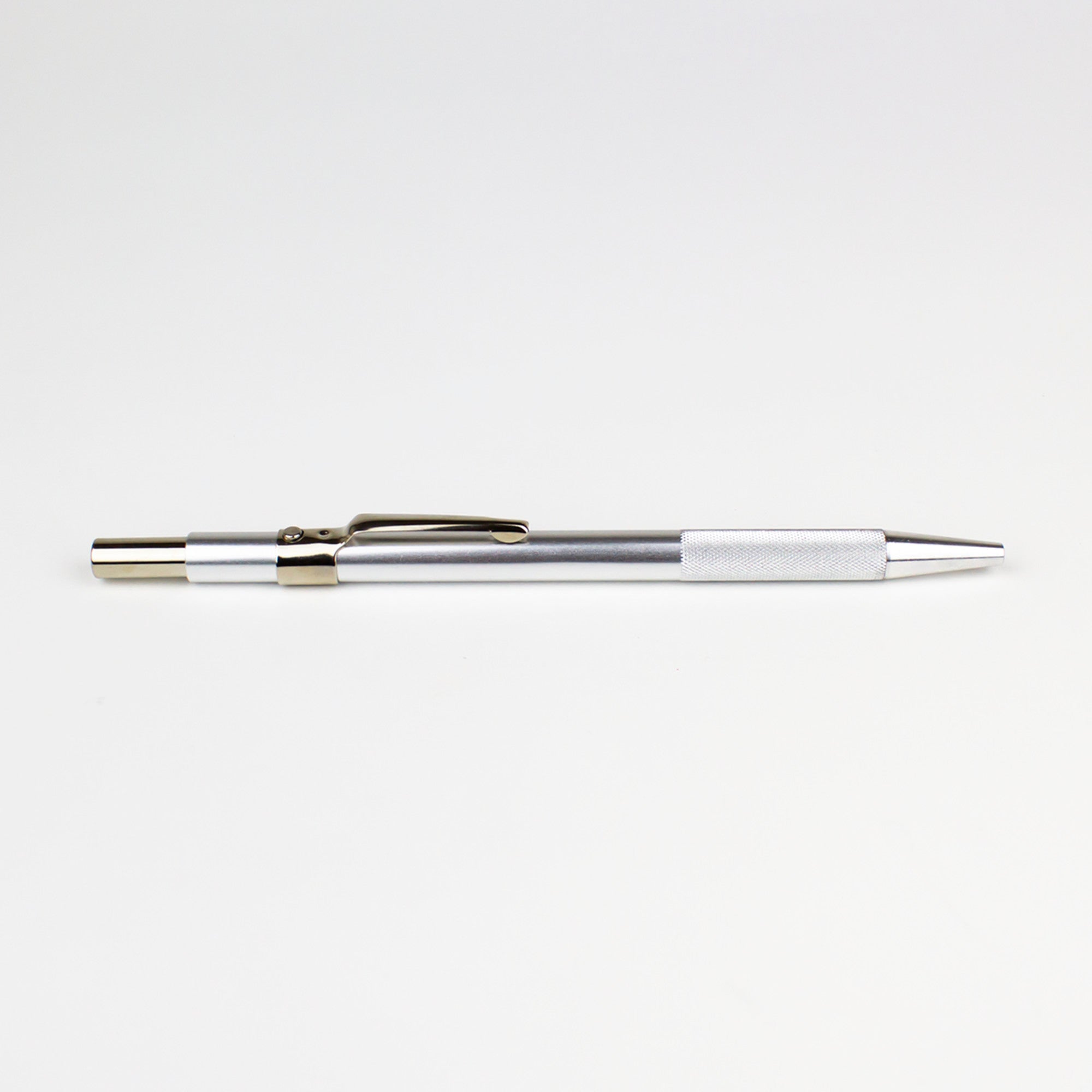 Deluxe Retractable Knife with Clip (Carded)