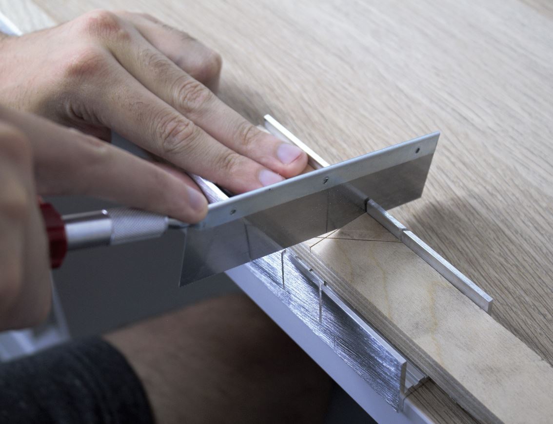 Mitre_Box_in_use.JPG