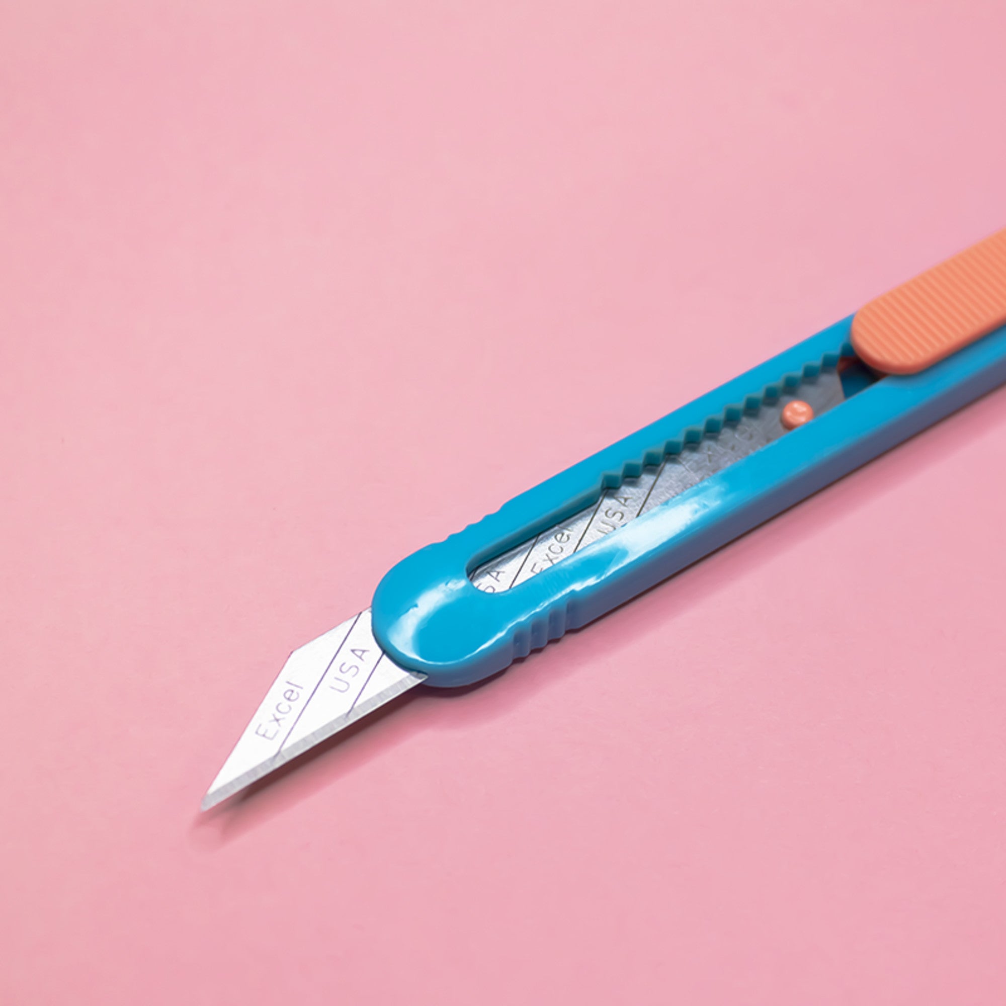K73 Smart Snap Knife with 30deg Blade - Blue + Pink